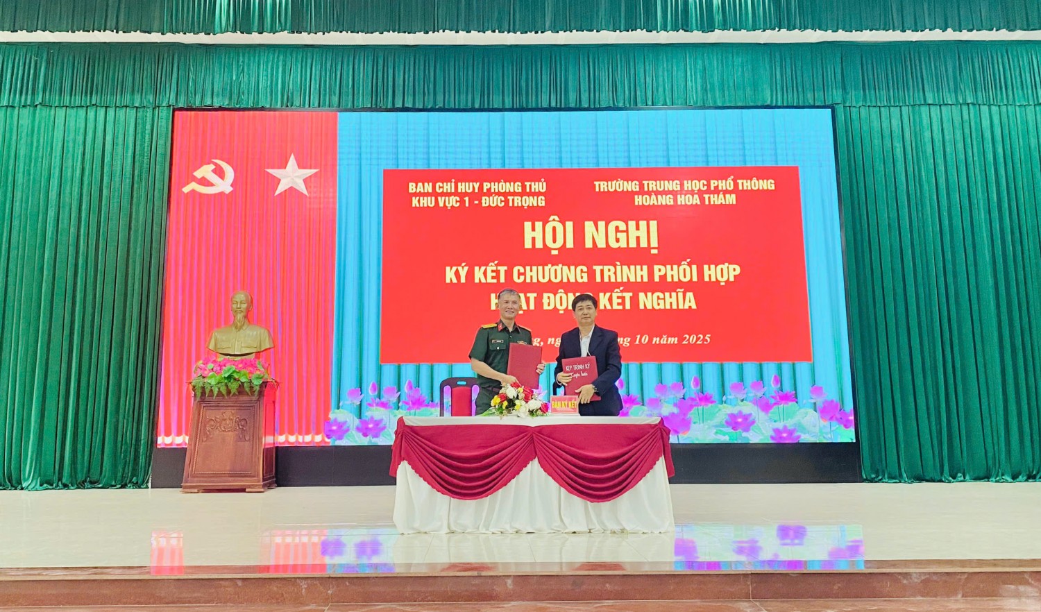 HNH1 T~1